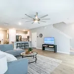 Cozy 3Br Townhouse, 15 Mins To Downtown