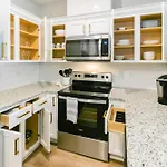 Cozy 3Br Townhouse, 15 Mins To Downtown