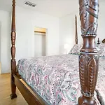 Beach Cottage! 100 Steps To The Sand, Pets Ok, Private Deck!