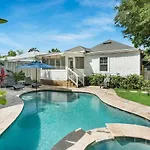 Charming Cottage W Pool, Walkable To Downtown