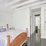 Downtown Home With Hot Tub, Bbq, Near Ice Plant!