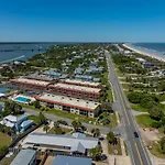 Paradise Packs A Punch! Beachside Home With Heated Pool, Outdoor Lounge, Steps From Beach Access
