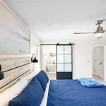 The St Augusdream Renovated Beach House Sleeps 8 Walk To Beach