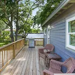 The Lincolnville Loft Sunny Patio With Bbq