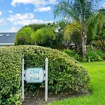 The Salty Saint Townhouse By The Beach