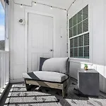 Dog Friendly Condo Moon And Stars Walk To Dt Patio