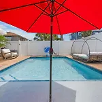 Mariners Cottage Steps To Sand Sparkling Pool