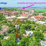 Casa Desoto - Luxury Downtown Oasis