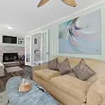 Casa Maria 1- Beachy Apt Mins Walk To Downtown