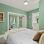 Casa Maria 3- Historic Charming Apt, Steps To Everything Downtown!