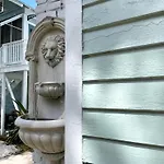 Casa Maria 2- Charming, Quaint Apt Next To Everything Downtown!