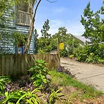 Treetop Cottage - 3 Blocks From Historic District