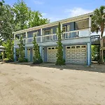 Treetop Cottage - 3 Blocks From Historic District