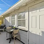 Old Mission Guest Suite - Charming Apartment, 15 Min Walk To Downtown!