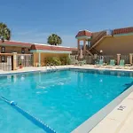 Pelican Inlet-Cozy Beach Condo!