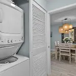 Hibiscus Oceanfront Living