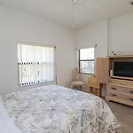 Ocean Village Club Q31
