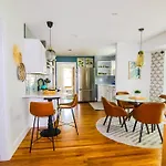 Luxurious Bohemian Bungalow In Lincolnville - Mins From Downtown!