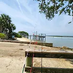 A1A Brownwaves