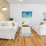 Casa Lovett - Tropical Bungalow