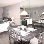 Sea Place 13239