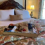 Bayfront Westcott House Bed & Breakfast