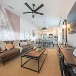 Luxury Bungalow In Sta Pet Friendly