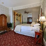 Old Powder House Inn