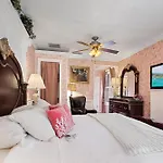 Casablanca Inn On The Bay