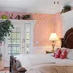 Casablanca Inn On The Bay
