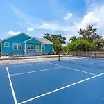 Blu Star Oasis Beach Pool Pickleball