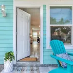 Aqua Palms Cottage