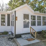 Coco\'S Cottage-Dog Friendly Mins To Town Chic