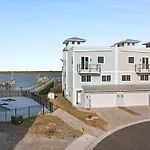 Conch Island-Pool, Beach, Dock