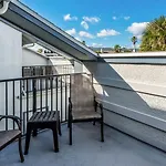 Sea Winds 40 Oceanfront Delight