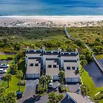 Sea Winds 40 Oceanfront Delight