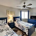 - Ocean Village Club E17