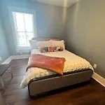 Cedar Street Retreat - Unit C
