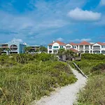 Beachfront Community Sunny Walk To Ocean Pool Spa