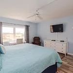 Creston House 4C