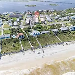 Coastal Condo - Walk To Beach Pool Pickleball And Boat Ramp