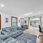 Relaxing Home Near St, Augustine Attractions Residence