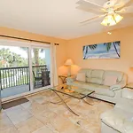 Ocean Village Club O26