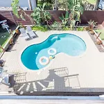 4Bd 3Br Pool Paradise 1 Mile From Beach & Downtown