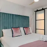 Haley\'S Court Boutique Motel