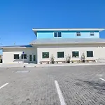 - Sunset Beach Loft -