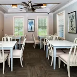 Immaculate 4-3 Single Family Home In Markland-Wgv