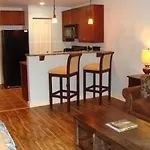 Splendid Condo With Balcony View Of Pool 5220