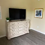 2Br - Luxury Vinyl Floors - Pool - Hot Tub - 4304
