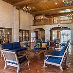 Romantic Getaway - Hot Tub - Pool - Fitness